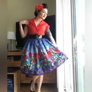 Unique Vintage 1950s Blue & Red Rose It’s a Beauty High Waist Swing Skirt